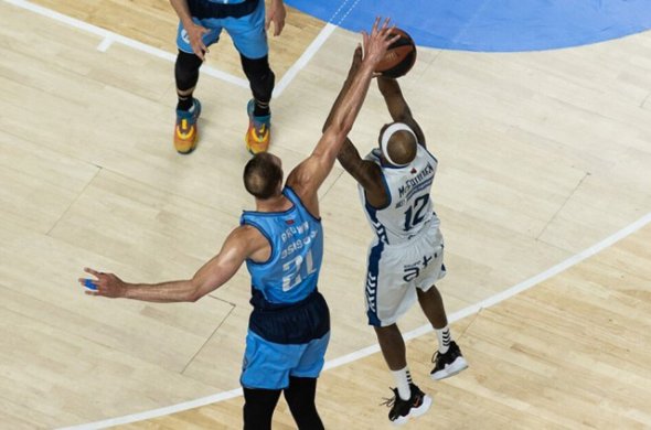 მაკფადენის 24 ქულა, MVP-ის ტიტული და მისი ბურგოსის გამარჯვება ესტუდიანტესთან