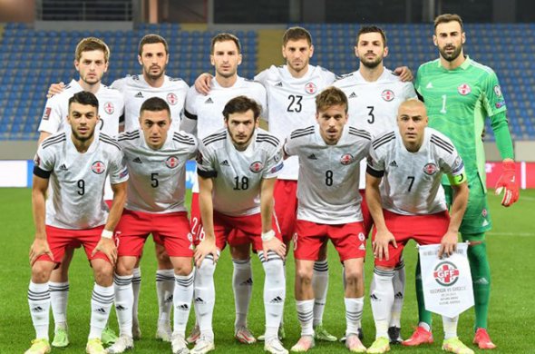 შეცდომები, უიღბლობა, სტრესი - კვალვ, მარტოდ დარჩენილები ბათუმი არენაზე