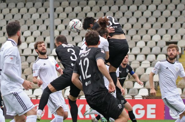 თასისთვის ბრძოლას ელიგის 7, ლიგა 2-ის 6, ლიგა 3-ის 2 და ერთიც მეოთხე ლიგის გუნდი აგრძელებს