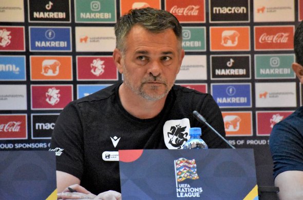 ახალი იდენტობით, ახალი ციკლის წინ