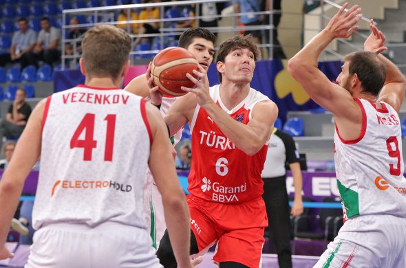 თურქებმა მეორე შეხვედრაც მოიგეს თურქებმა მეორე შეხვედრაც მოიგეს