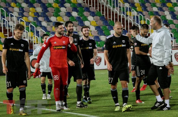 „ჩიხურას“ 41-ს აგროვებს, „საბურთალო“ კი 3-ს კარგავს