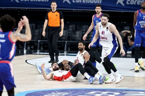 თორნიკე შენგელიამ მხრის ტრავმა მიიღო