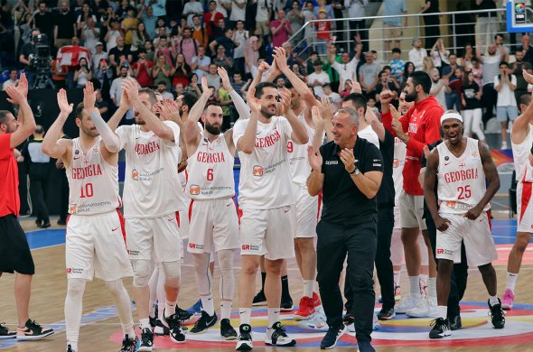 კარგი თამაში და ისტორიული გამარჯვება, ცუდი მესამე პერიოდის შემდეგ