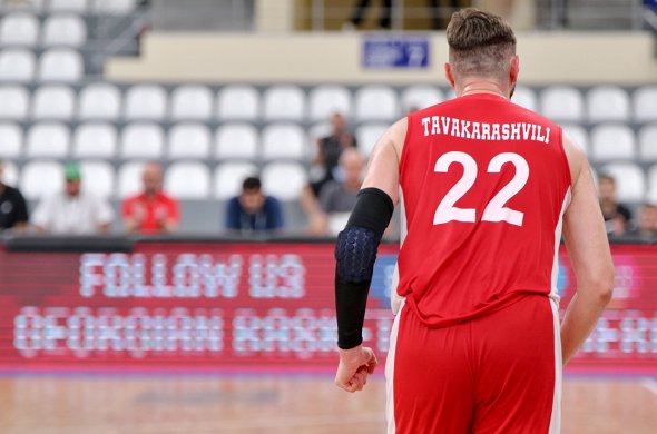 ერთი ჩავარდნილი მეოთხედი და დაკარგული ქულა ერთი ჩავარდნილი მეოთხედი და დაკარგული ქულა