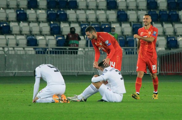 დღეს, ჩენ ვერ გავხდით გმირები, დღეს ჩვენ, „ლუზერები“ ვართ