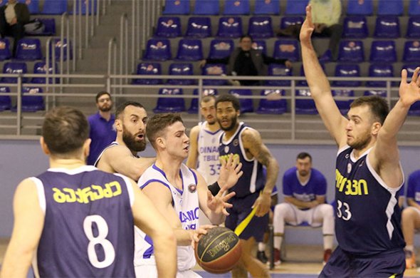 "დინამო" ცუდ დღეშია, თსუ ლიდერობს