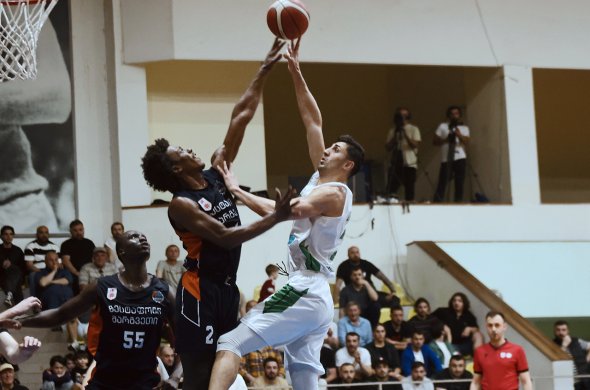 გამშველებელს ბევრი „მოხვდა“, თსუ-ს კი, ფინალთან ერთი მოგება აშორებს...