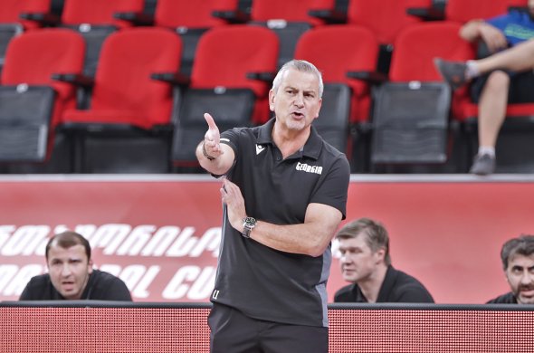 ზუროსმა 12 კაცი დაასახელა ზუროსმა 12 კაცი დაასახელა