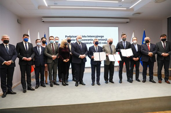 პოლონეთის მთავრობა ადასტურებს