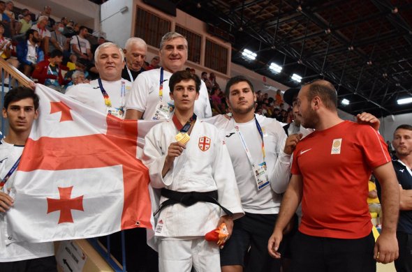 ორი მედალი, მეორე საასპარეზო დღეს