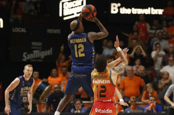 მაკფადენის გამარჯვების სამქულიანი ვალენსიასთან