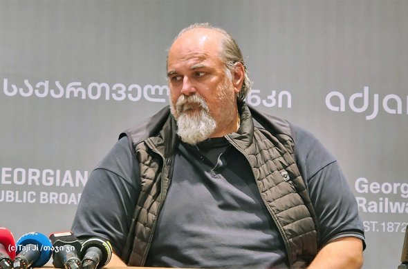 ჯიკიჩი ქართველებს ნელ-ნელა ეცნობა სათამაშო მოედანზეც და მედია სივრცეშიც... ჯიკიჩი ქართველებს ნელ-ნელა ეცნობა სათამაშო მოედანზეც და მედია სივრცეშიც...