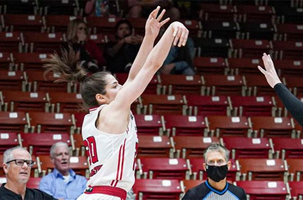 ნატალია ოთხმეზურის პირადი სარეკორდო 19 ქულა NCAA-ის უმაღლეს დივიზიონში