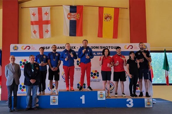 ნინო სალუქვაძისა და კაკო მოსულიშვილის წყვილის ვერცხლი გრანადის გრან პრიზე