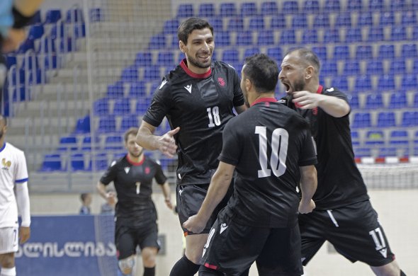 საქართველოს ფუტსალის ნაკრებს ჯერ ერევნის ტურნირი, შემდეგ ევროპის ჩემპიონატი ელის... საქართველოს ფუტსალის ნაკრებს ჯერ ერევნის ტურნირი, შემდეგ ევროპის ჩემპიონატი ელის...