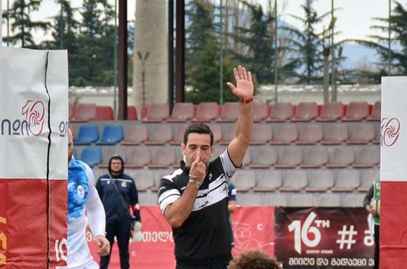 შოთა თევზაძე - ერთი საფეხურით მაღლა