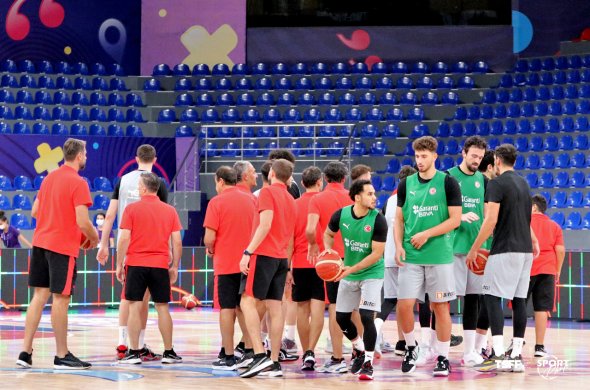 ჯერ ხვალინდელი და შემდეგ, სხვა - თურქები თბილისში ჯგუფიდან გასასვლელად ჩამოვიდნენ