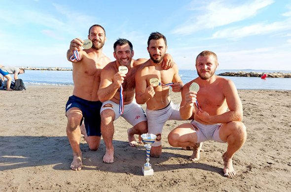 ოთხი ოქროს მედალი საფრანგეთიდან