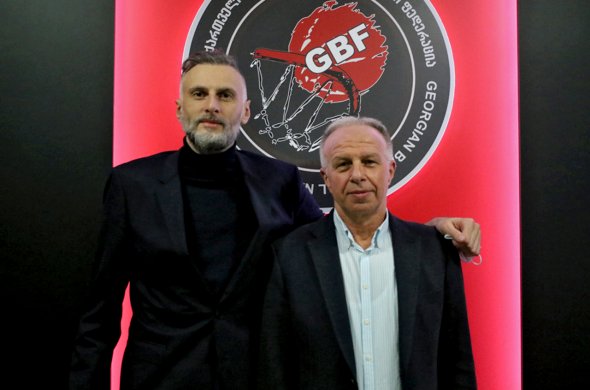 არჩევნებამდე 3 დღით ადრე, კალათბურთის ფედერაციის პრეზოდენტობის ერთი კანდიდატი - ვიქტორ სანიკიძე დარჩა