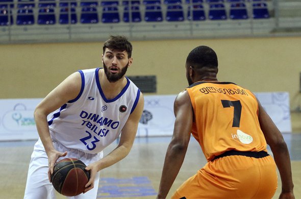 ვლადიმერ თავაქარაშვილი კარიერას NCAA-ის უმაღლეს დივიზიონის “საკრამენტო ჰორნეთში” გააგრძელებს