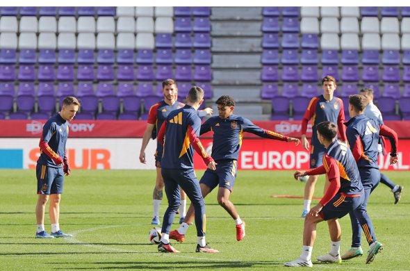 ესპანელები ჯგუფის მოგებას გეგმავენ... ესპანელები ჯგუფის მოგებას გეგმავენ...