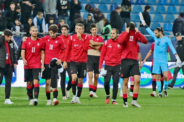 ორი სახლი, ორი გასვლა და კარგი შანსი ფლეი-ოფში მოსახვედრად ორი სახლი, ორი გასვლა და კარგი შანსი ფლეი-ოფში მოსახვედრად