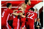 ვაისმა გუნდს უხმო