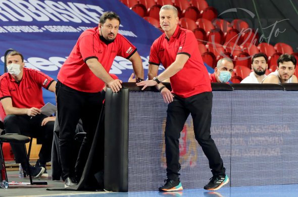 ჯგუფიდან გასვლა და ბოლომდე ბრძოლა - ზუროსის მიზანი პირველ ეტაპზე