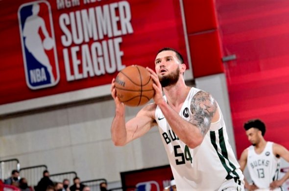 მამუკელაშვილის საზაფხულო დებიუტი მილუოკიში: 11 ქულა, 12 მოხსნა