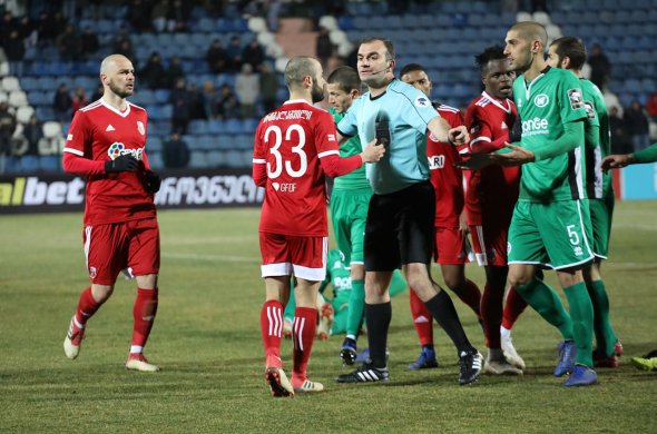 ძლიერთა შორის დაბრუნებულმა გამარჯვებით დაიწყო