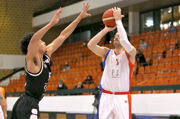 დუდა სანაძე მოედანს დაუბრუნდა