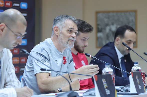 სხვა ნომინანტებისგან განსხვავებით, ხვიჩა საკუთარ თავზე არასდროს ლაპარაკობს სხვა ნომინანტებისგან განსხვავებით, ხვიჩა საკუთარ თავზე არასდროს ლაპარაკობს